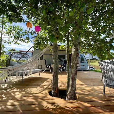Mazurski Camp Life & Chill - Komfortowa Klimatyzowana Przyczepa Z Duzym Tarasem Campingplads