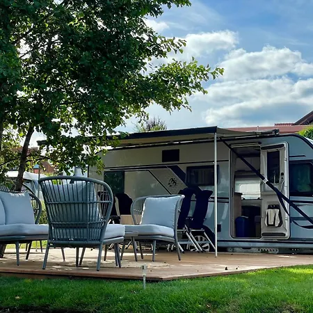 Mazurski Camp Life & Chill - Komfortowa Klimatyzowana Przyczepa Z Duzym Tarasem Campingplads